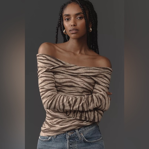 Anthropologie Tops - NWT! Pilcro Neutral Pattern Off-The-Shoulder Long-Sleeve Top - Multiple 🧡💎